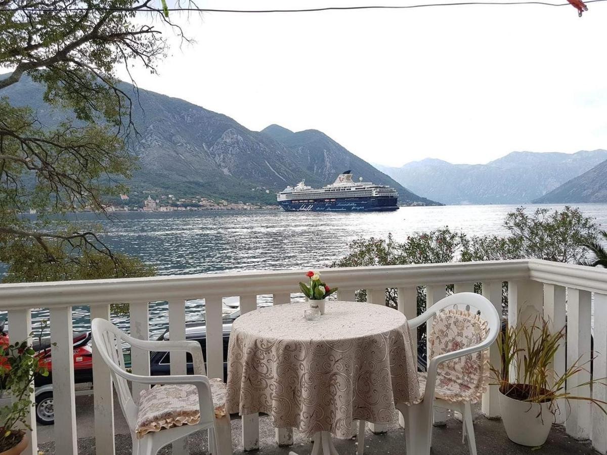 Montenegro Apartments - Private Beach Kotor Luaran gambar